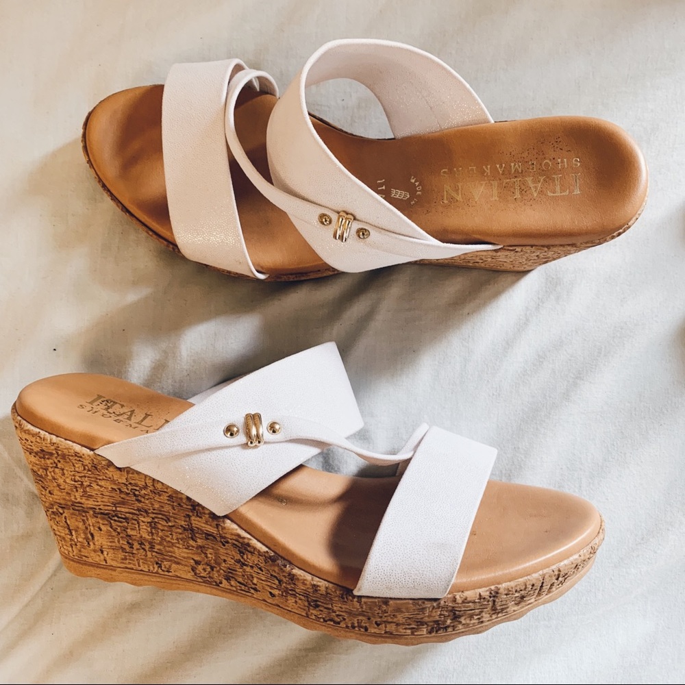 White Wedges